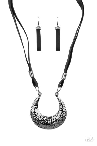 Paparazzi Accessories Majorly Moonstruck - Black Necklace & Earrings 