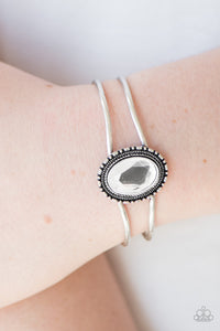 Paparazzi Accessories GLEAM Big! - Silver Bracelet 
