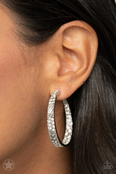 Paparazzi Accessories GLITZY By Association Silver Earrings 