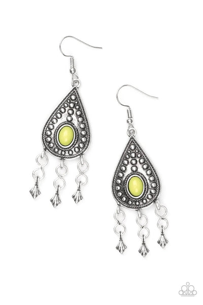 Paparazzi Accessories Paparazzi Sahara Song Green Earrings 