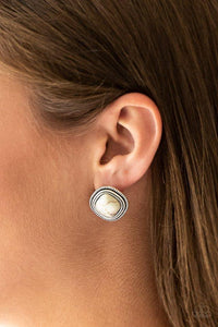 Paparazzi Accessories FRONTIER-Runner - White Earrings