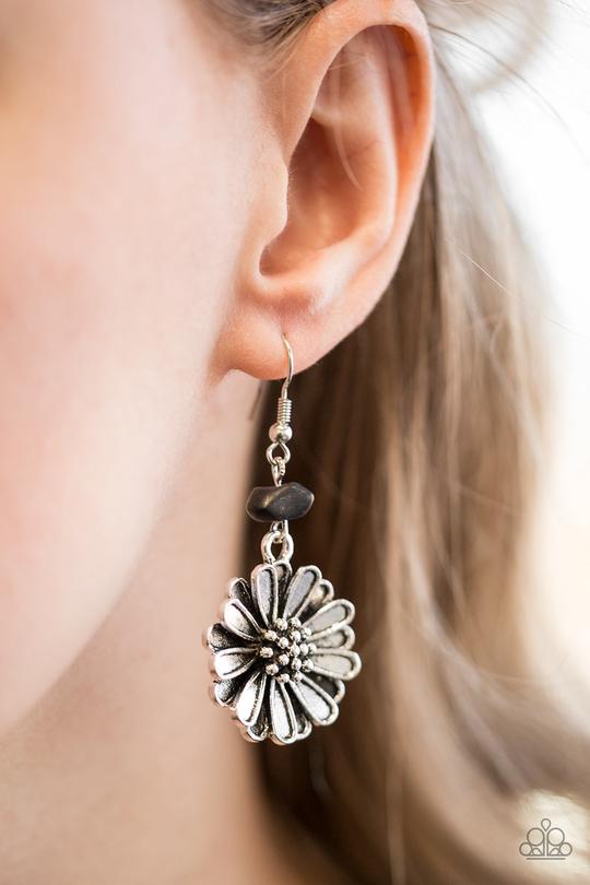 Paparazzi Accessories Prairie Garden - Black Earrings 