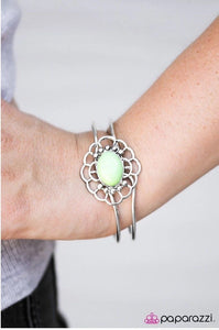 Paparazzi Accessories What A Summer - Green Bracelet