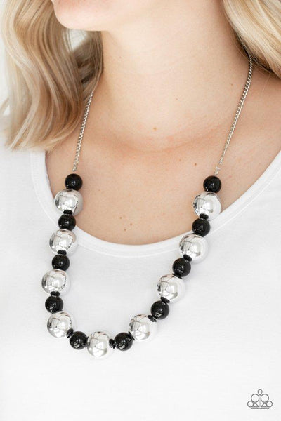 Paparazzi Accessories Top Pop - Black Necklace & Earrings 